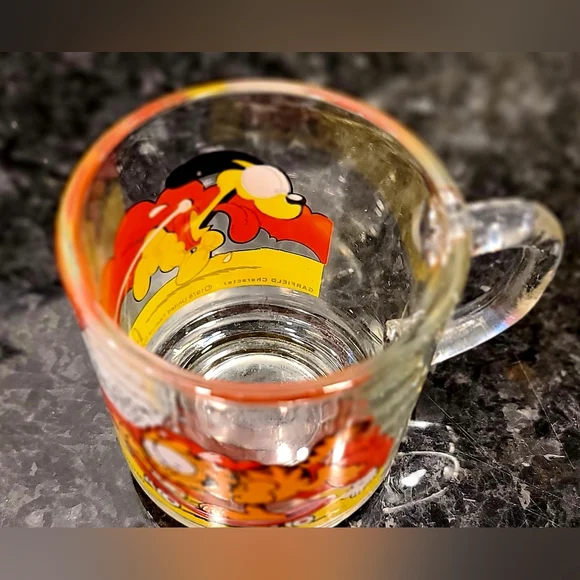 Vintage 1978 Garfield & Odie Collectors Glass Mugs - Set of 2 - Picture 11 of 14